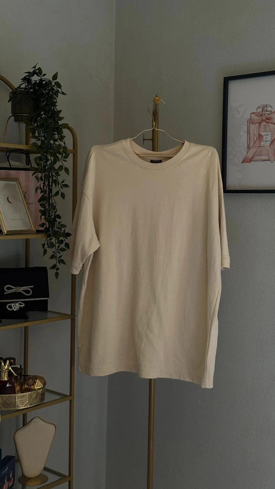Lindo T-Shirt Bege / Creme Oversized Minimalista • XL • TN273